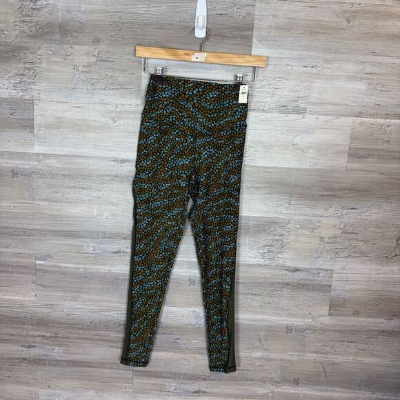 Offline by aerie Real Me 7/8 Leggings - Picture 1 of 6